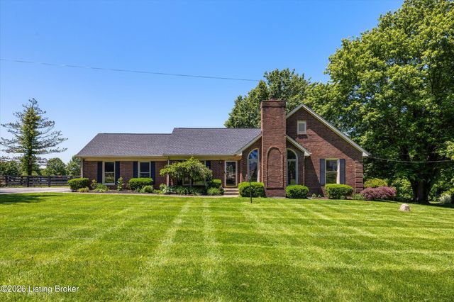 2628 Cedar Point Rd, La Grange, KY 40031