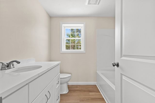 5 Bumblebee Dr, Plymouth, MA 02360