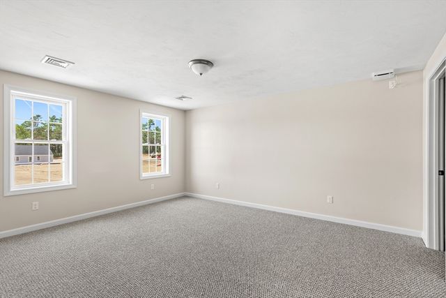5 Bumblebee Dr, Plymouth, MA 02360