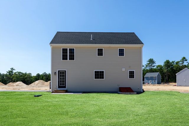 5 Bumblebee Dr, Plymouth, MA 02360