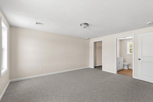 5 Bumblebee Dr, Plymouth, MA 02360
