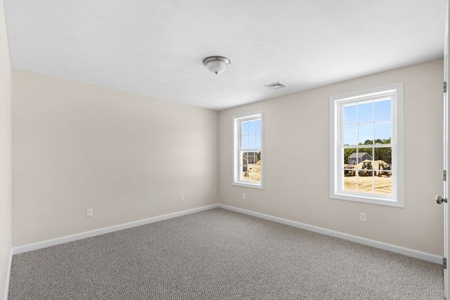 5 Bumblebee Dr, Plymouth, MA 02360