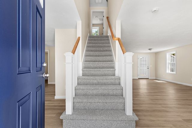 5 Bumblebee Dr, Plymouth, MA 02360