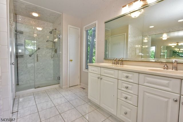 143 Fisher Rd, Mahwah Twp., NJ 07430