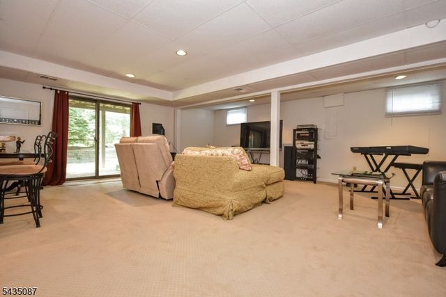 143 Fisher Rd, Mahwah Twp., NJ 07430