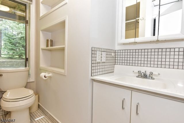 143 Fisher Rd, Mahwah Twp., NJ 07430