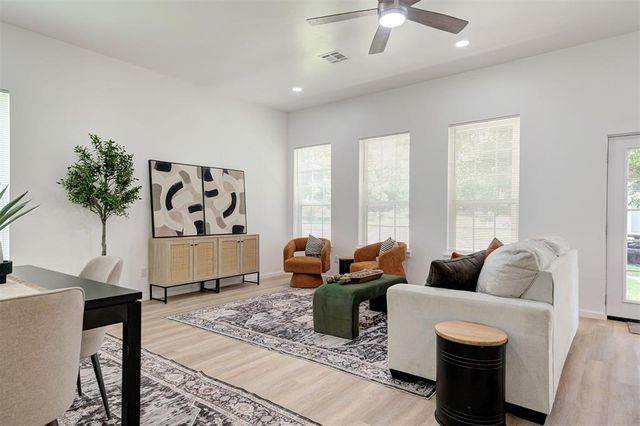 624 E Harrison Avenue, Guthrie, OK 73044