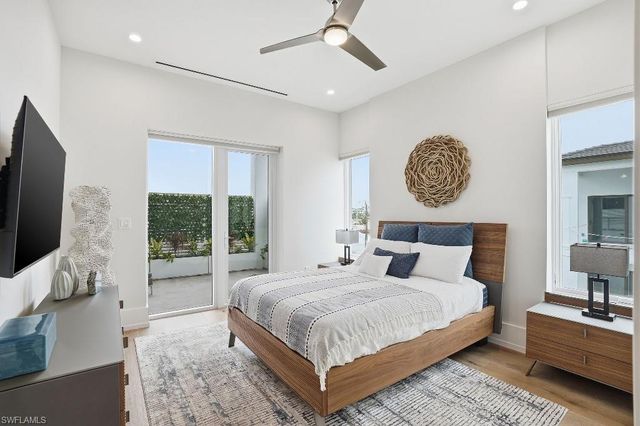 201 8th ST S 309, Naples, FL 34102