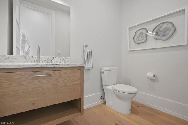 201 8th ST S 309, Naples, FL 34102