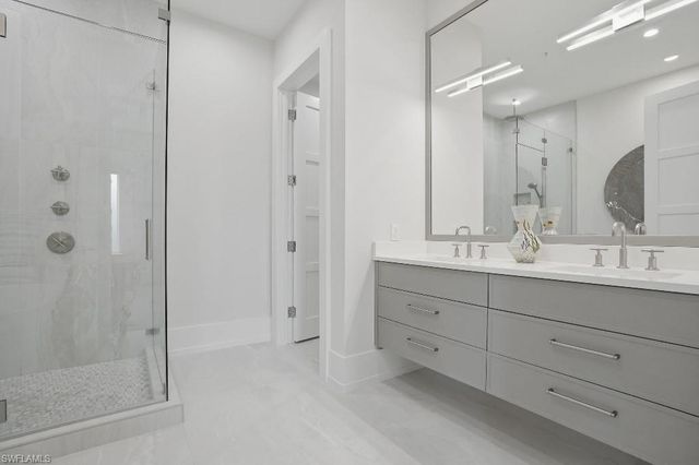 201 8th ST S 309, Naples, FL 34102