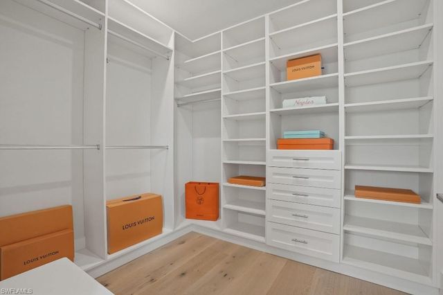 201 8th ST S 309, Naples, FL 34102