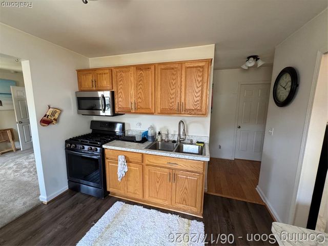 27039 Alden Street, Madison Heights, MI 48071