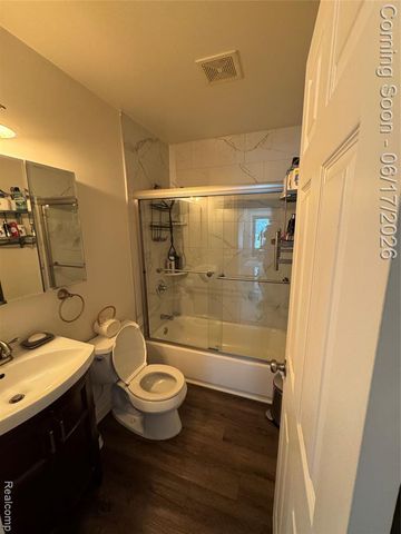 27039 Alden Street, Madison Heights, MI 48071