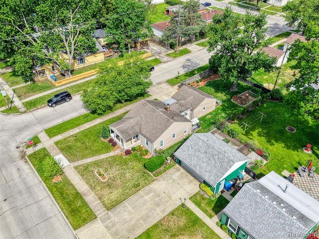 25550 Pennie Street, Dearborn Heights, MI 48125