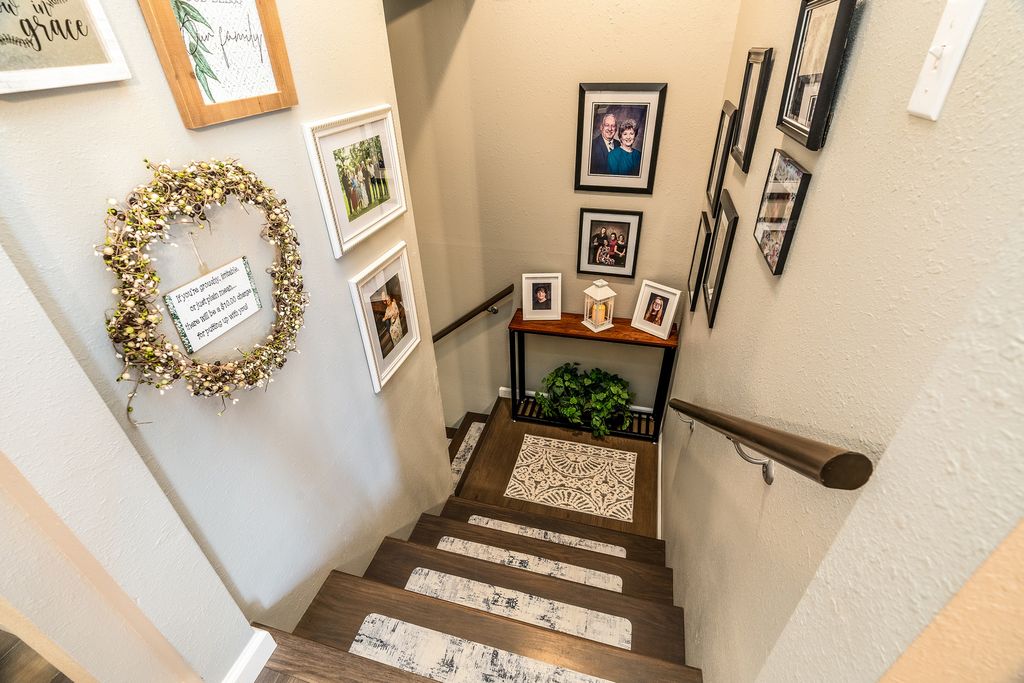 Image 36 of property listing at 2004 Northwoods Place, Mt Vernon, IL 62864