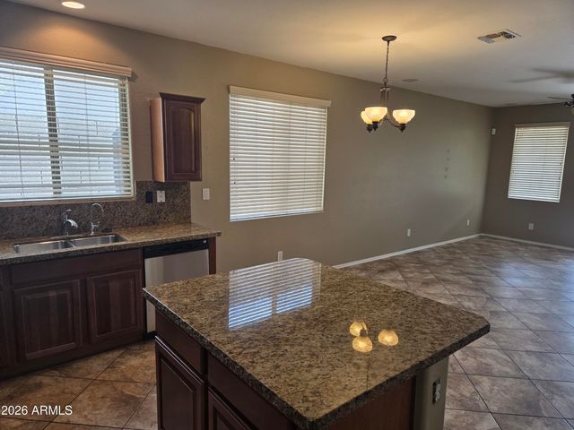 3735 W DESERT CREEK Court, Phoenix, AZ 85086