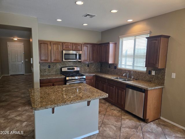 3735 W DESERT CREEK Court, Phoenix, AZ 85086