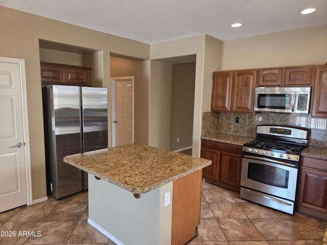 3735 W DESERT CREEK Court, Phoenix, AZ 85086