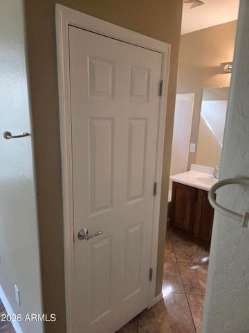 3735 W DESERT CREEK Court, Phoenix, AZ 85086