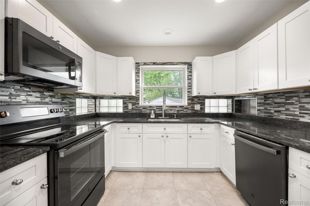 701 Pointe Tremble Road, Algonac, MI 48001