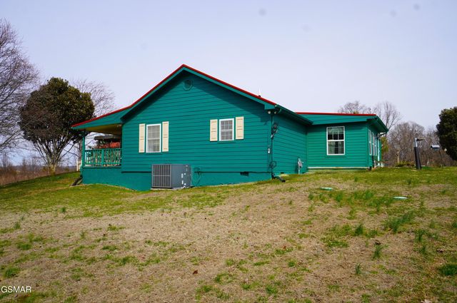 1070 Farm Road, Newport, TN 37821