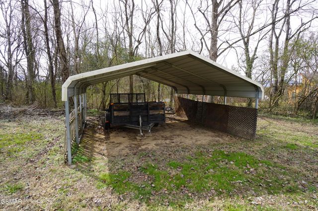 1070 Farm Road, Newport, TN 37821