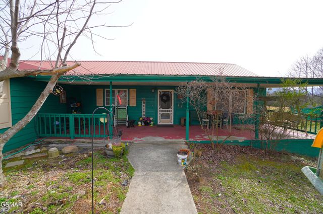 1070 Farm Road, Newport, TN 37821