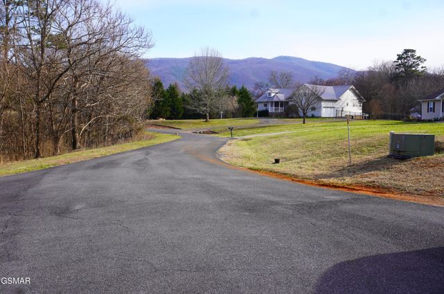 1070 Farm Road, Newport, TN 37821