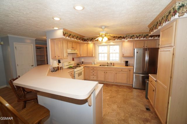 1070 Farm Road, Newport, TN 37821