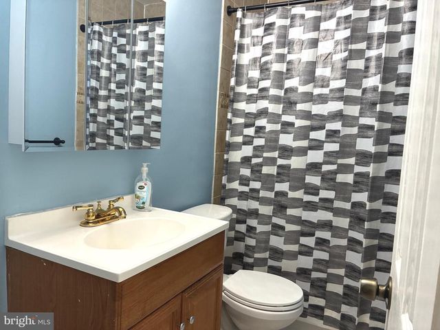5112 HOLLYWOOD RD, College Park, MD 20740