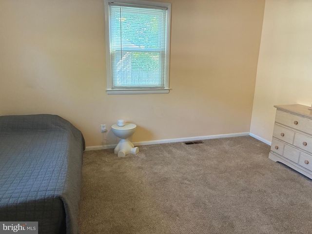 5112 HOLLYWOOD RD, College Park, MD 20740