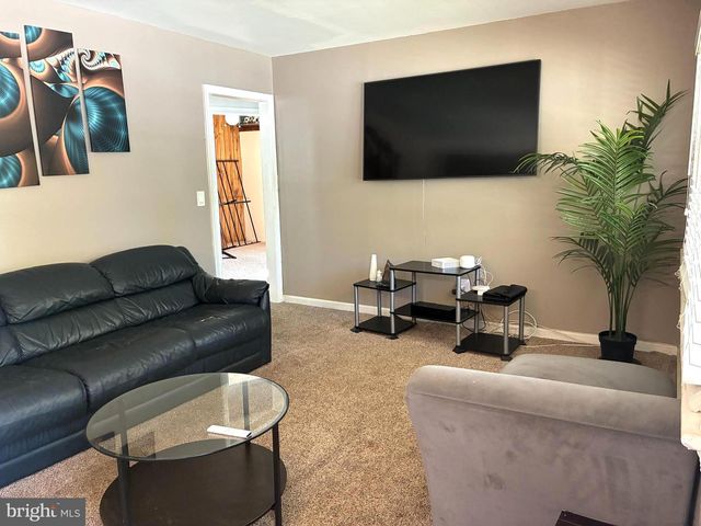 5112 HOLLYWOOD RD, College Park, MD 20740