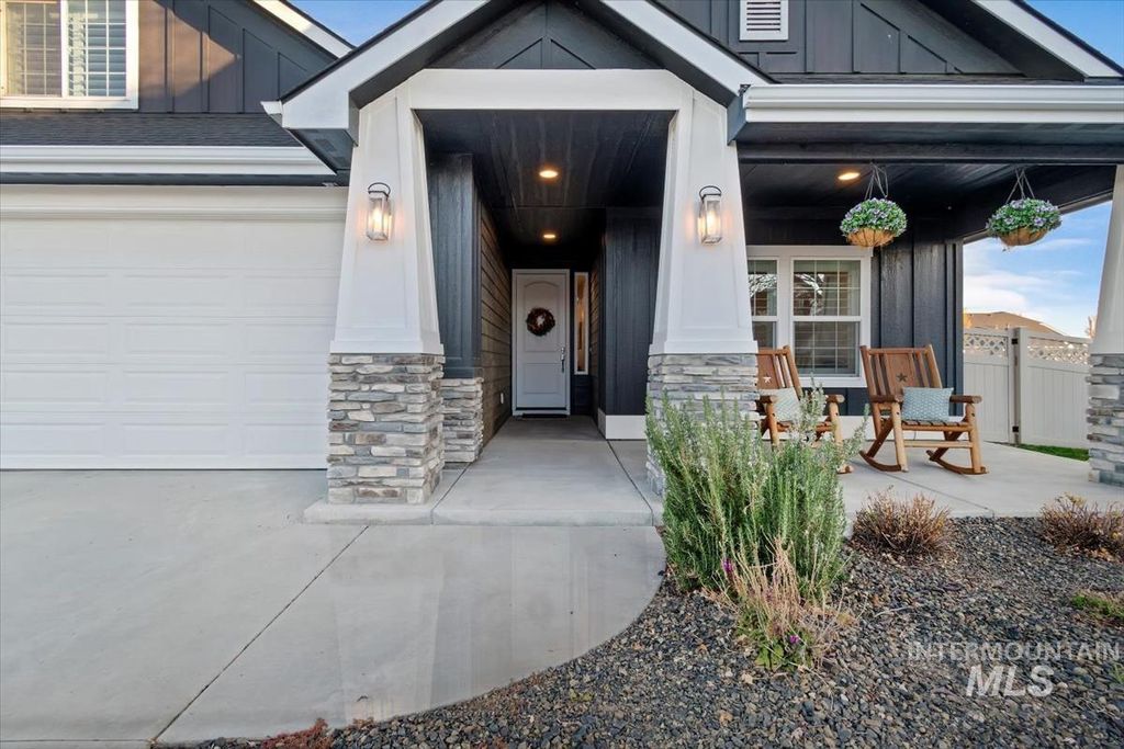 3840 W Riva Capri St., Meridian, ID 83646 photo 2