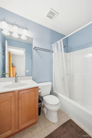 656 Grand View Ridge Court, Eureka, MO 63025