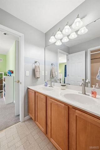 656 Grand View Ridge Court, Eureka, MO 63025