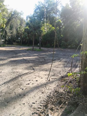 SPRING GARDEN RANCH, De Leon Springs, FL 32130