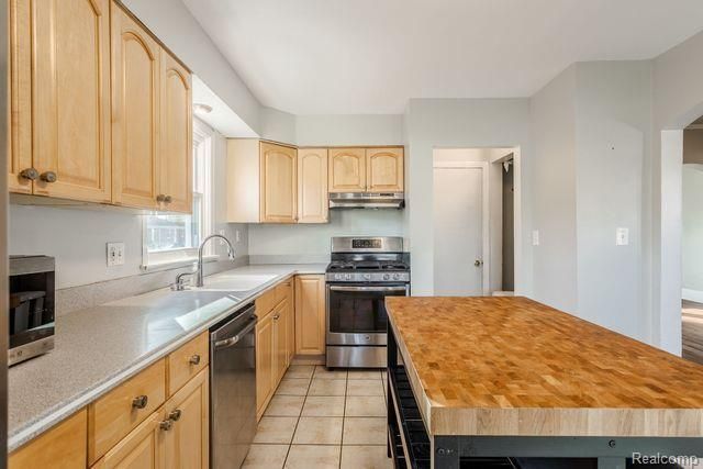 3126 Shenandoah Drive, Royal Oak, MI 48073