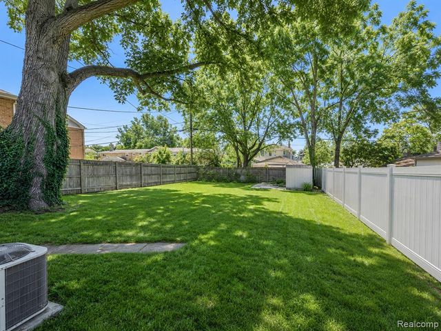 3126 Shenandoah Drive, Royal Oak, MI 48073