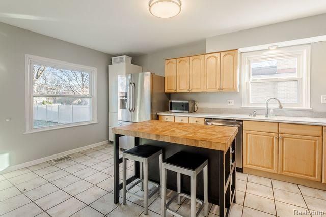 3126 Shenandoah Drive, Royal Oak, MI 48073