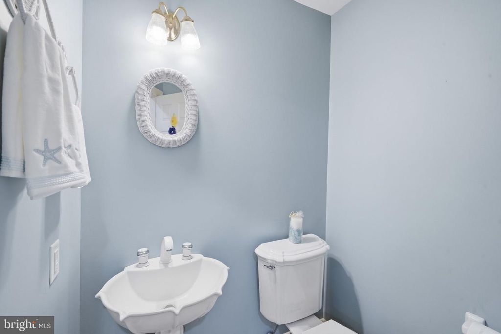 Image 20 of property listing at 110 CARVILLE CT, Stevensville, MD 21666