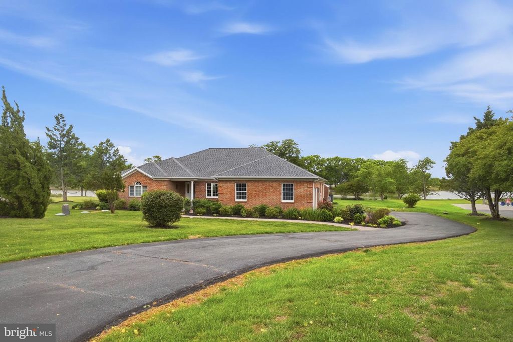 Image 35 of property listing at 110 CARVILLE CT, Stevensville, MD 21666