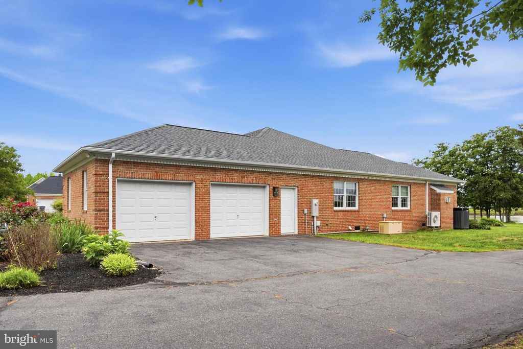 Image 37 of property listing at 110 CARVILLE CT, Stevensville, MD 21666