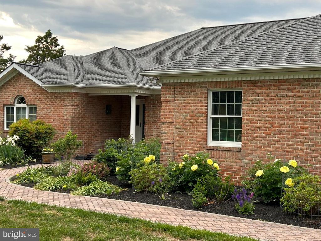 Image 40 of property listing at 110 CARVILLE CT, Stevensville, MD 21666