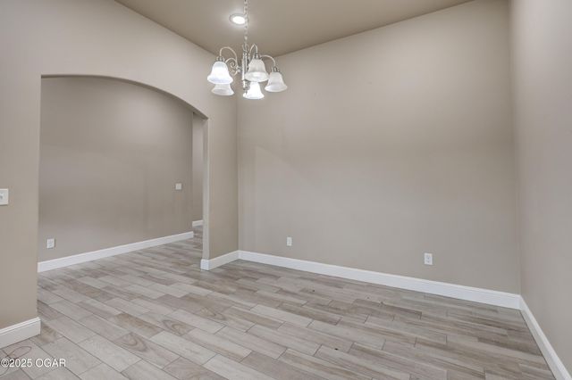 1207 E Par Circ;le, Neosho, MO 64850