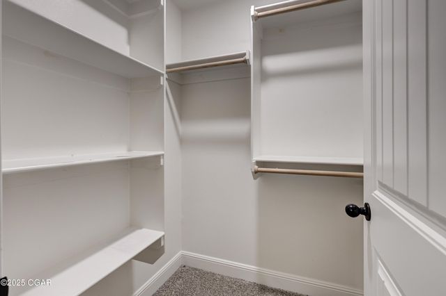 1207 E Par Circ;le, Neosho, MO 64850