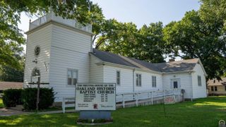 2322 NE Laurent ST, Topeka, KS 66616