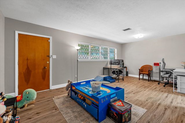 2713 Wendy Lane, Shreveport, LA 71104