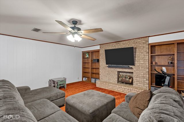2713 Wendy Lane, Shreveport, LA 71104
