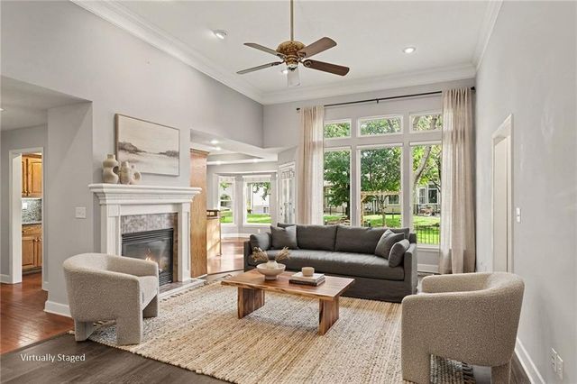 4008 SW HOMESTEAD Drive, Lee's Summit, MO 64082