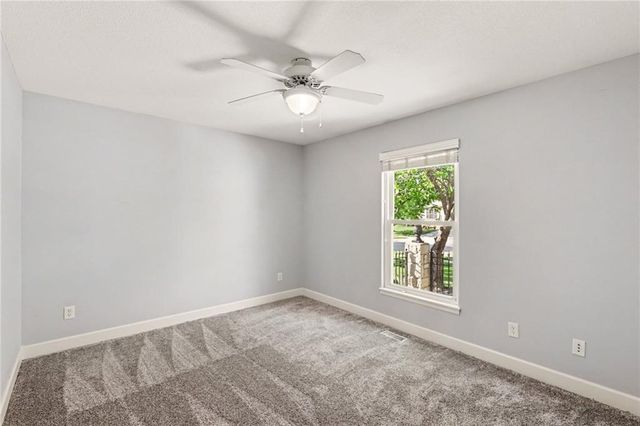 4008 SW HOMESTEAD Drive, Lee's Summit, MO 64082